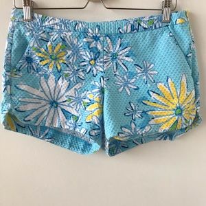 Lily Pulitzer blue daisy pattern shorts